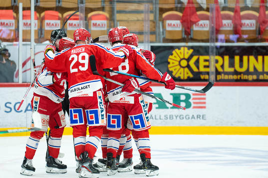 Timrås spelare jublar