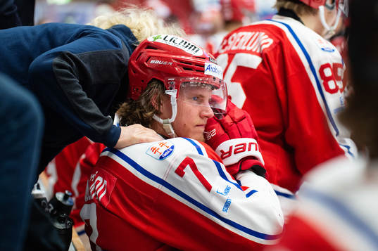 Timrås Marcus Hardegård har ont