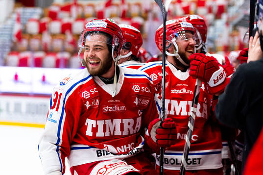 Timrås Viktor Lodin jublar