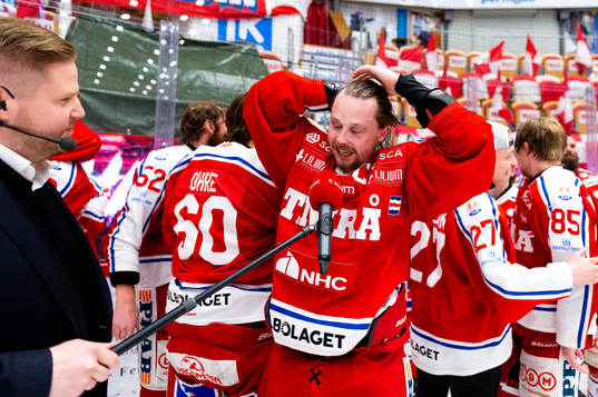 Timrås Jonathan Dahlén i tv intervju