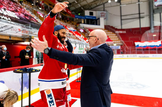 Timrås Jeremy Boyce-Rotevall och tränare Fredrik