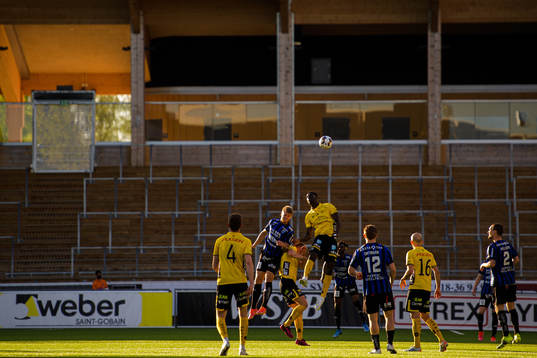 Sirius Marcus Mathisen och Elfsborgs Marokhy Ndione