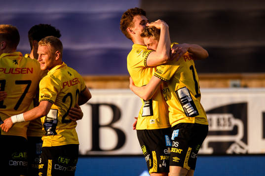 Elfsborgs Alexander Bernhadsson jublar