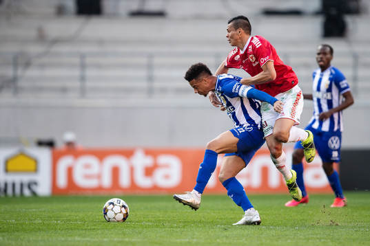 IFK Göteborgs Tobias Sana och Kalmars Romario Pereira