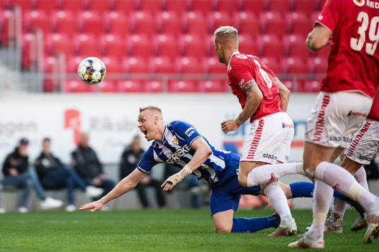 Kalmars Rasmus Sjöstedt och IFK Göteborgs Kolbeinn