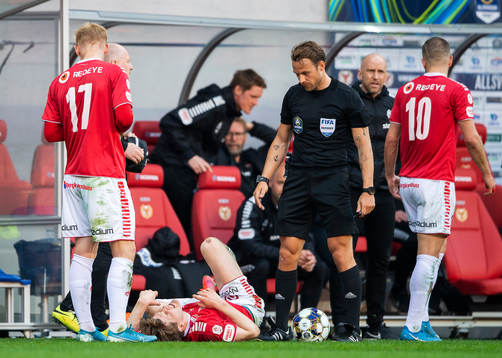 Kalmars Oliver Berg har ont