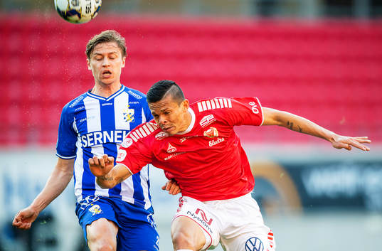 Kalmars Romario Pereira Sipiao och IFK Göteborgs Simon