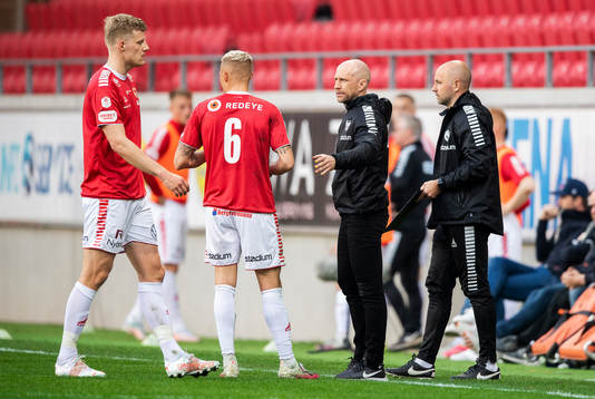 Kalmars tränare Henrik Rydström och assisterande tränare