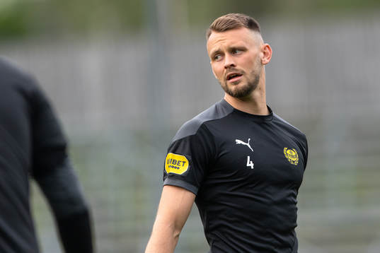 Mjällbys Max Watson före fotbollsmatchen i Allsvenskan