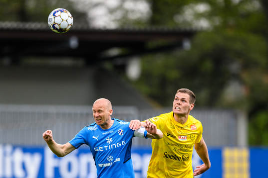 Halmstads Andreas Johansson och Mjällbys Jacob Bergström