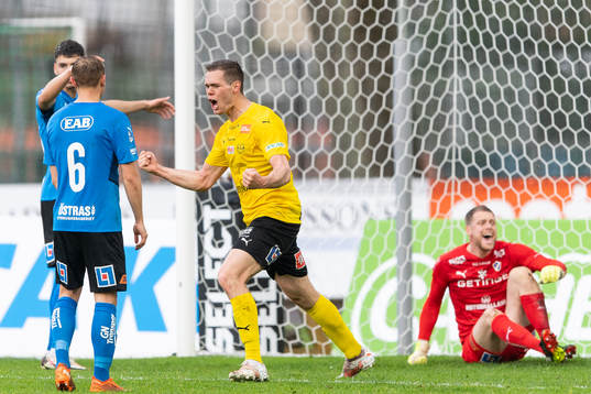 Mjällbys Jacob Bergström jublar