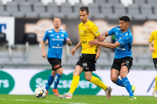 Mjällbys Andreas Blomqvist och Halmstads Amir Al-Ammari