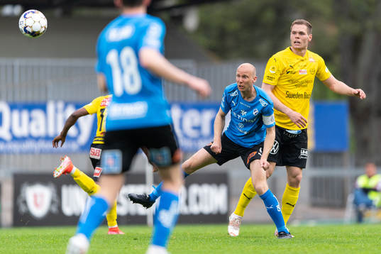 Halmstads Andreas Johansson och Mjällbys Jacob Bergström