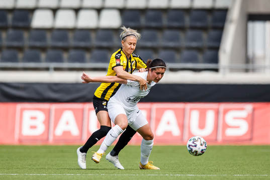 Häckens Emma Kullberg och Eskilstunas Loreta Kullashi