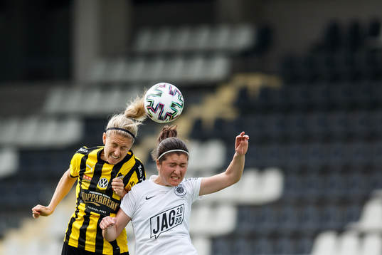 Häckens Emma Kullberg och Eskilstunas Loreta Kullashi