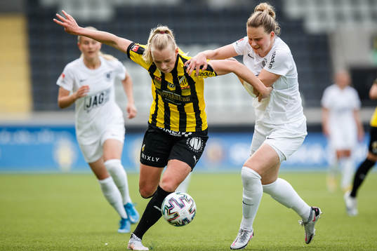 Häckens Stina Blackstenius och Eskilstunas Elise Stenevik