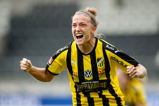 Häckens Filippa Angeldahl jublar