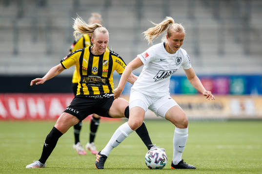 Häckens Stina Blackstenius och Eskilstunas Noor Ekhoff