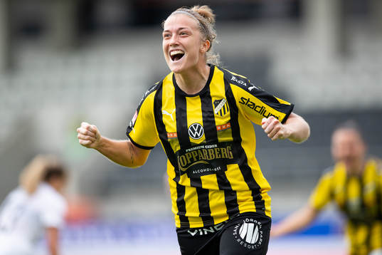Häckens Filippa Angeldahl jublar