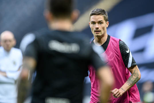 s Mikael Lustig