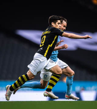 s Nicolas Stefanelli och Malmö FFs Eric Larsson
