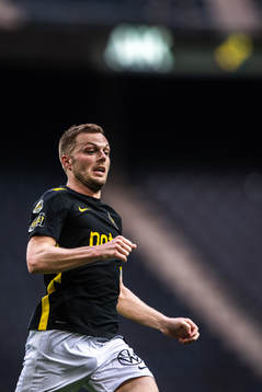 s Sebastian Larsson