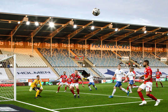 Spel framför Degerfors mål