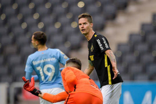 s Mikael Lustig