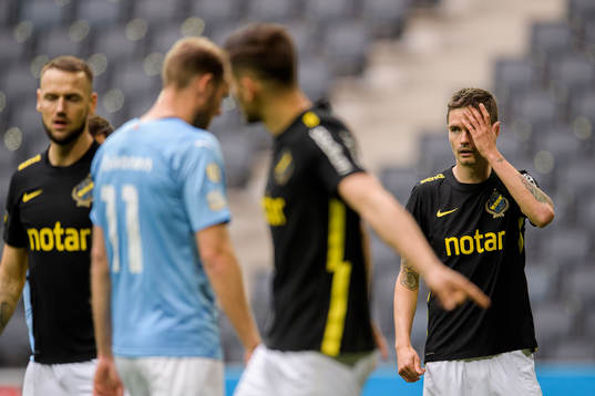 s Mikael Lustig deppar
