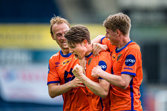 Bläddra bland fler bilder av Football, OBOS-ligaen, Aalesund - Bryne