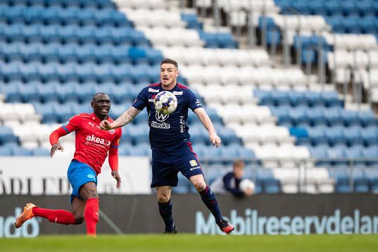 Helsingborgs Ravy Tsouka-Dozi och Östers James Keene