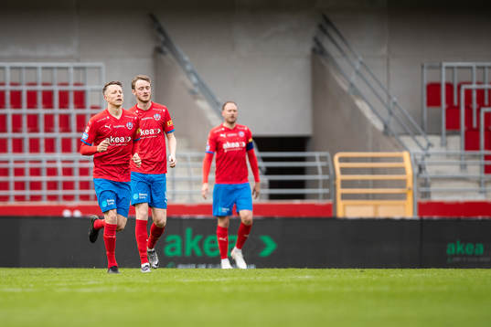 Helsingborgs Viktor Lundberg och Rasmus Jönsson deppar