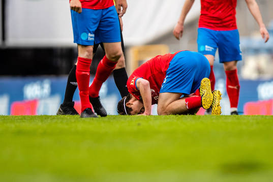 Helsingborgs Wilhelm Loeper har ont