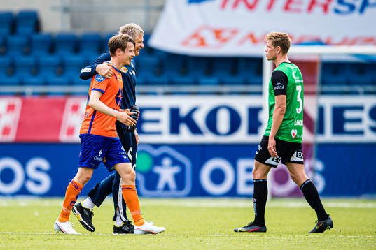 Kristoffer Ødemarksbakken of Aalesund and Lars Arne