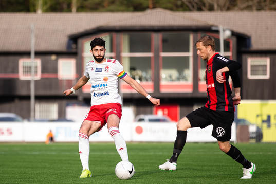 Hudiksvalls Cihan Sener och Brommapojkarnas Gustav Sandberg
