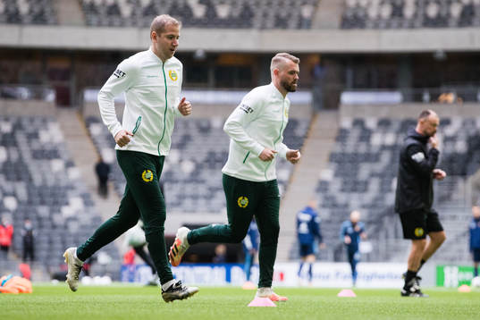 Hammarbys Darijan Bojanic och Mads Fenger Nielsen