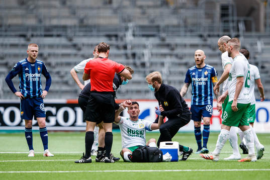 Hammarbys Astrit Selmani har ont