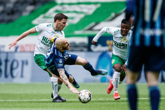 Hammarbys Jeppe Andersen och Djurgårdens Magnus Eriksson