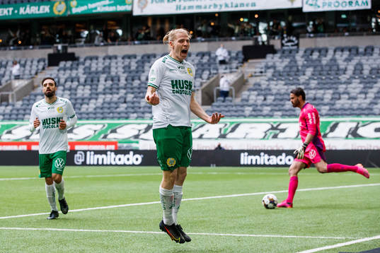 Hammarbys Gustav Ludwigson jublar
