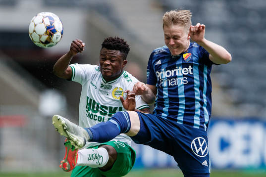 Hammarbys Aziz Mohammed Ouattara  och Djurgårdens Elliot