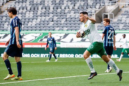 Hammarbys Astrit Selmani jublar