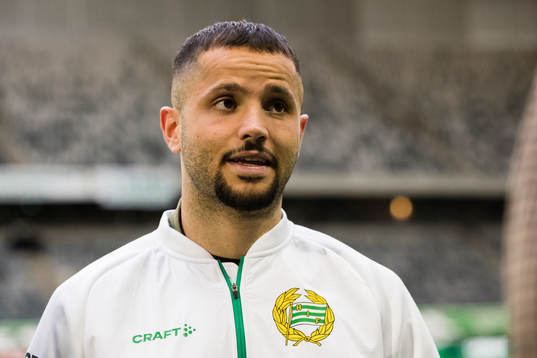 Hammarbys Mohanad Jeahze talar med media