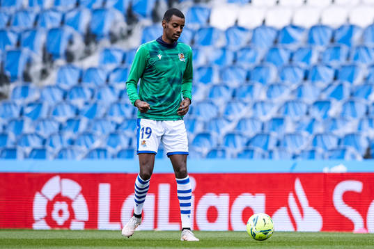 Alexander Isak of Real Sociedad warms up
