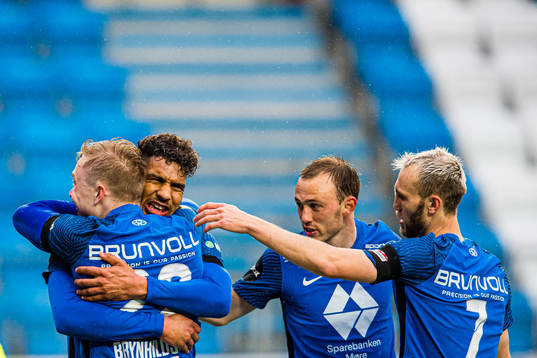 Ohikhuaeme Anthony Omoijuanfo of Molde celebrates