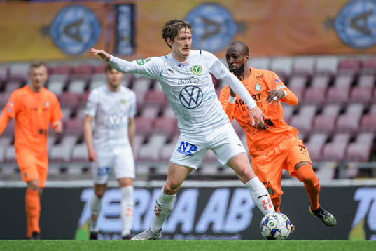 Jönköpings Robin Book och AFC Eskilstunas Ibrahim Blati