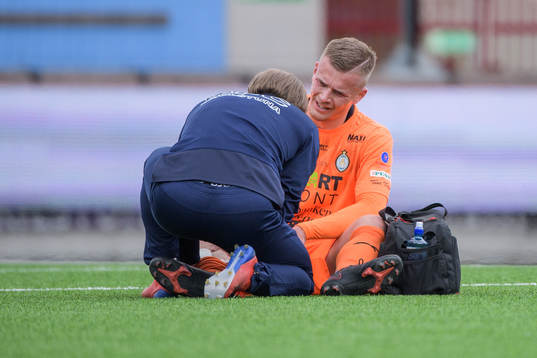 AFC Eskilstunas Alexander Ahl Holmström får vård