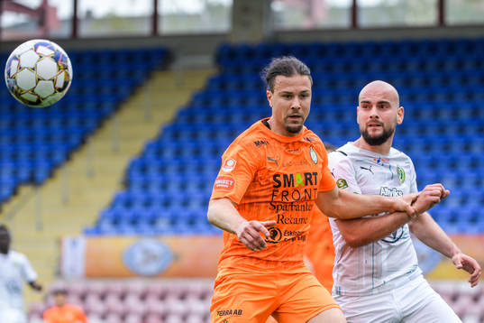 AFC Eskilstunas Abdelkarim Mammar Chaouche och Jönköpings