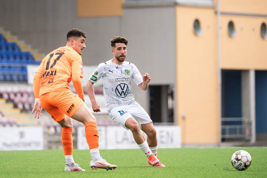 AFC Eskilstunas Ismet Lushaku och Jönköpings Moustafa