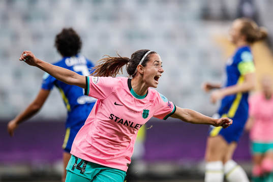 Aitana Bonmati of Barcelona celebrate