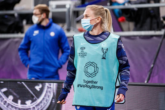 Jonna Andersson of Chelsea warming up
